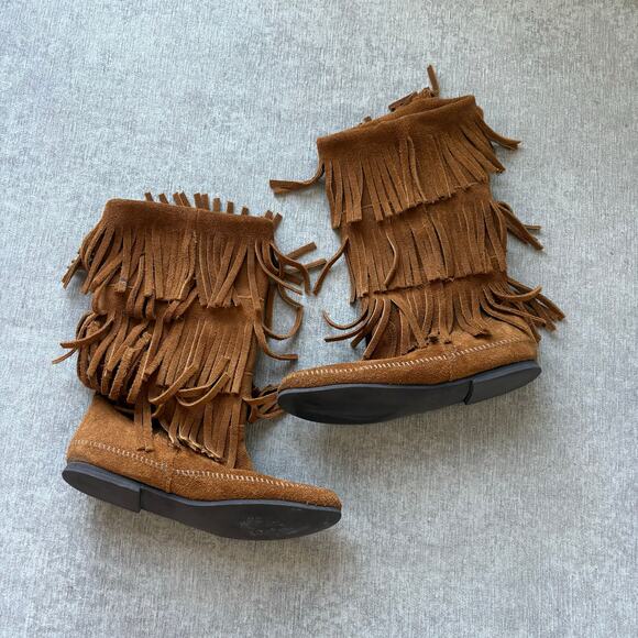 Minnetonka Shoes - Minnetonka Suede Fringe Boots